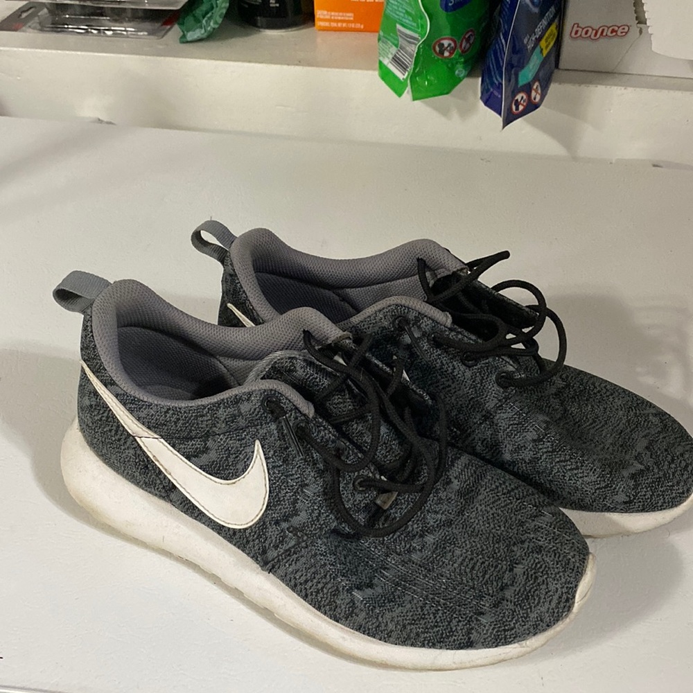 nike roshes
